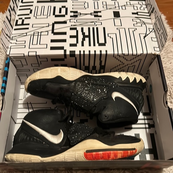 Nike Kyrie 6 - Picture 1 of 5